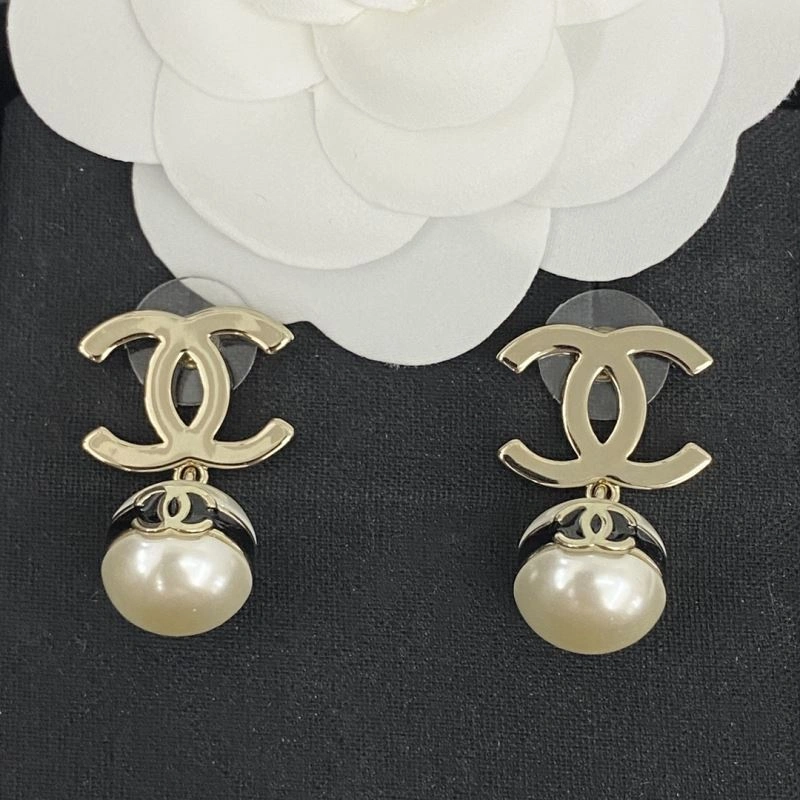Snug Chanel Earrings 232249