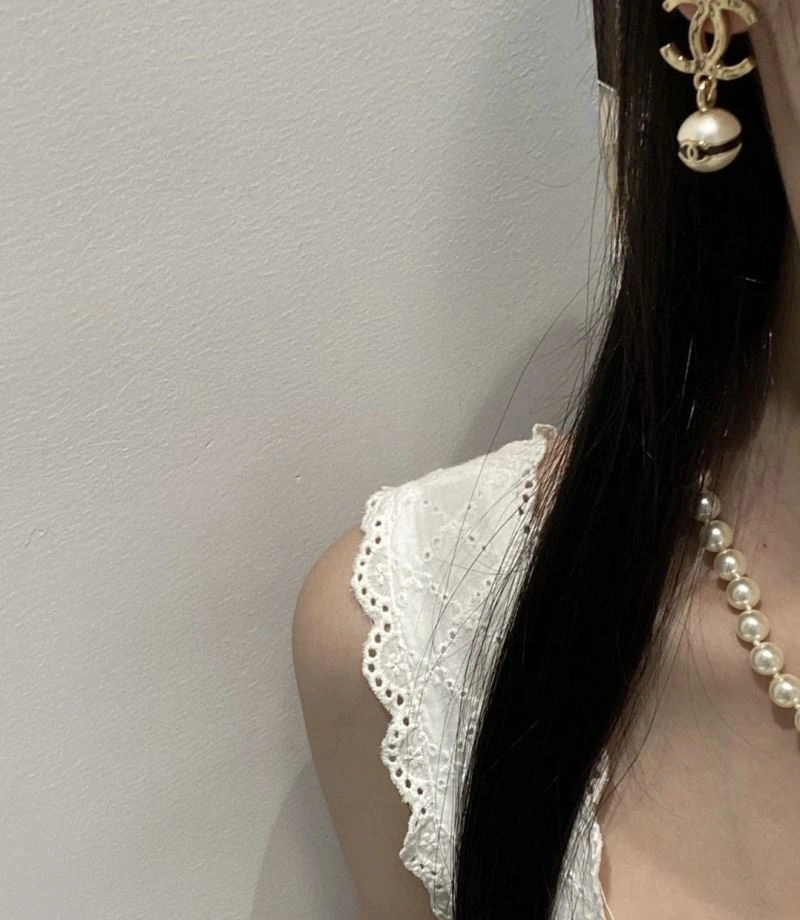 Snug Chanel Earrings 232249