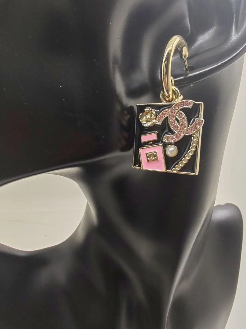 Chanel Earrings Affordable 232237