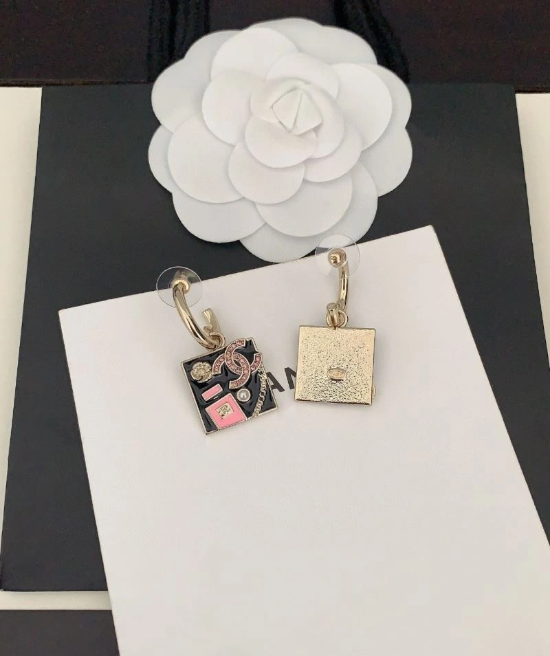 Chanel Earrings Affordable 232237