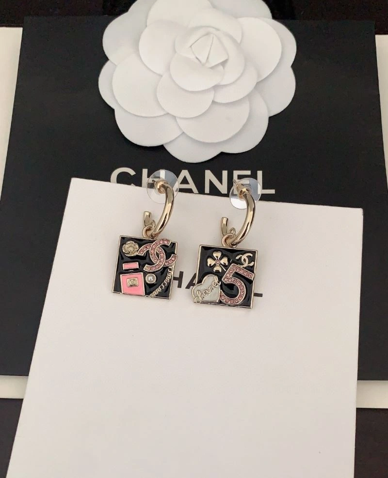 Chanel Earrings Affordable 232237