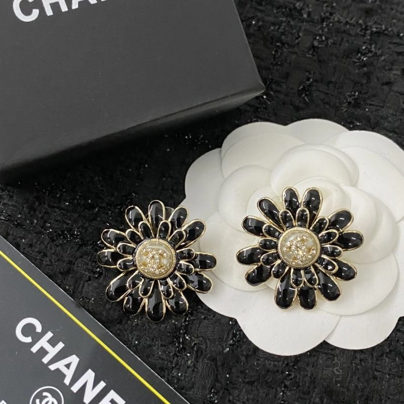 HighPerformance Chanel Earrings 232233