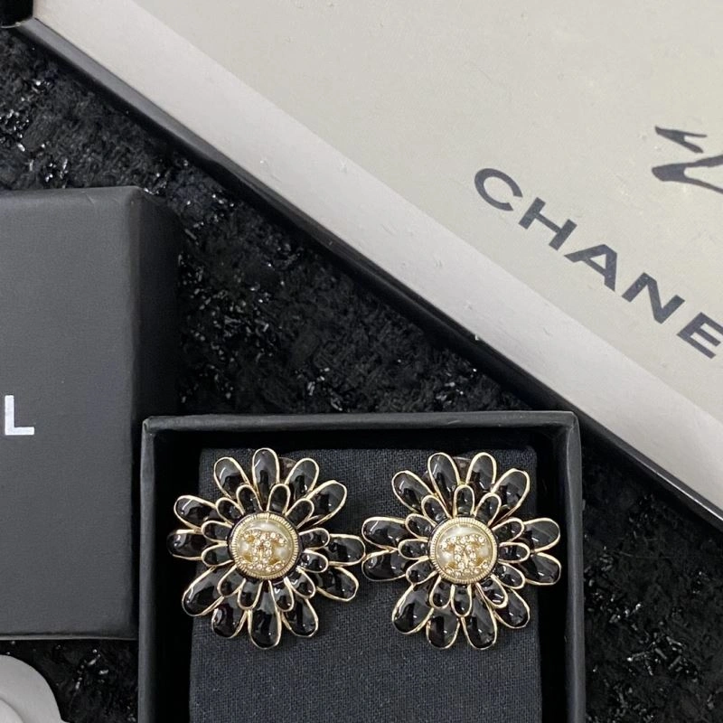 HighPerformance Chanel Earrings 232233