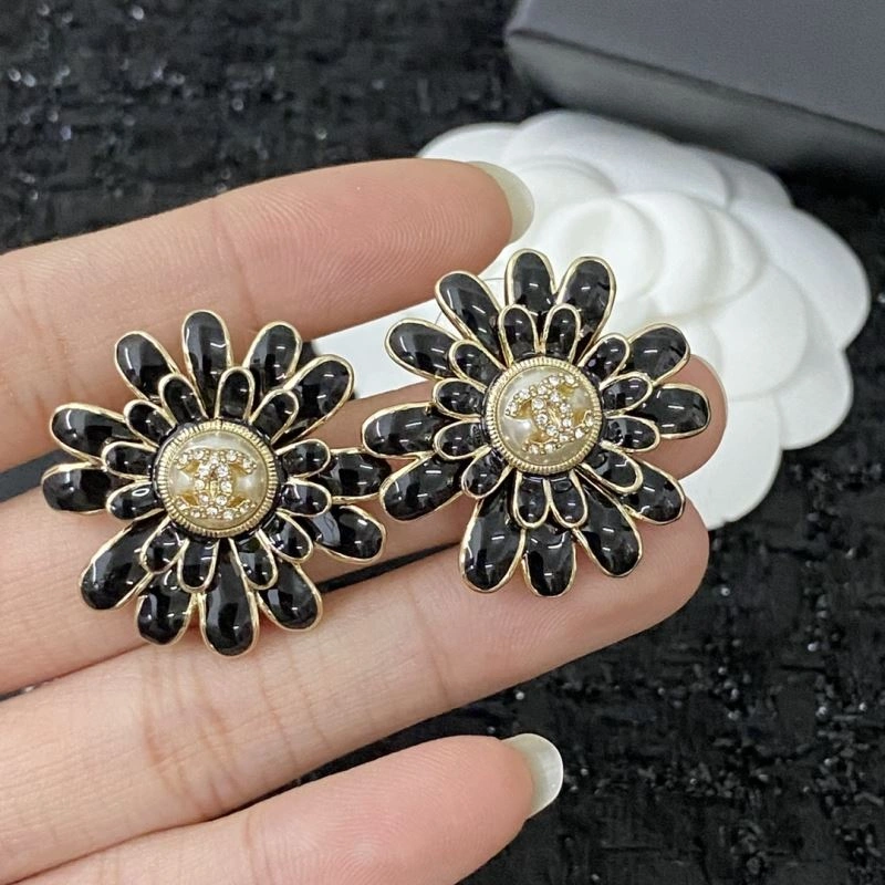 HighPerformance Chanel Earrings 232233