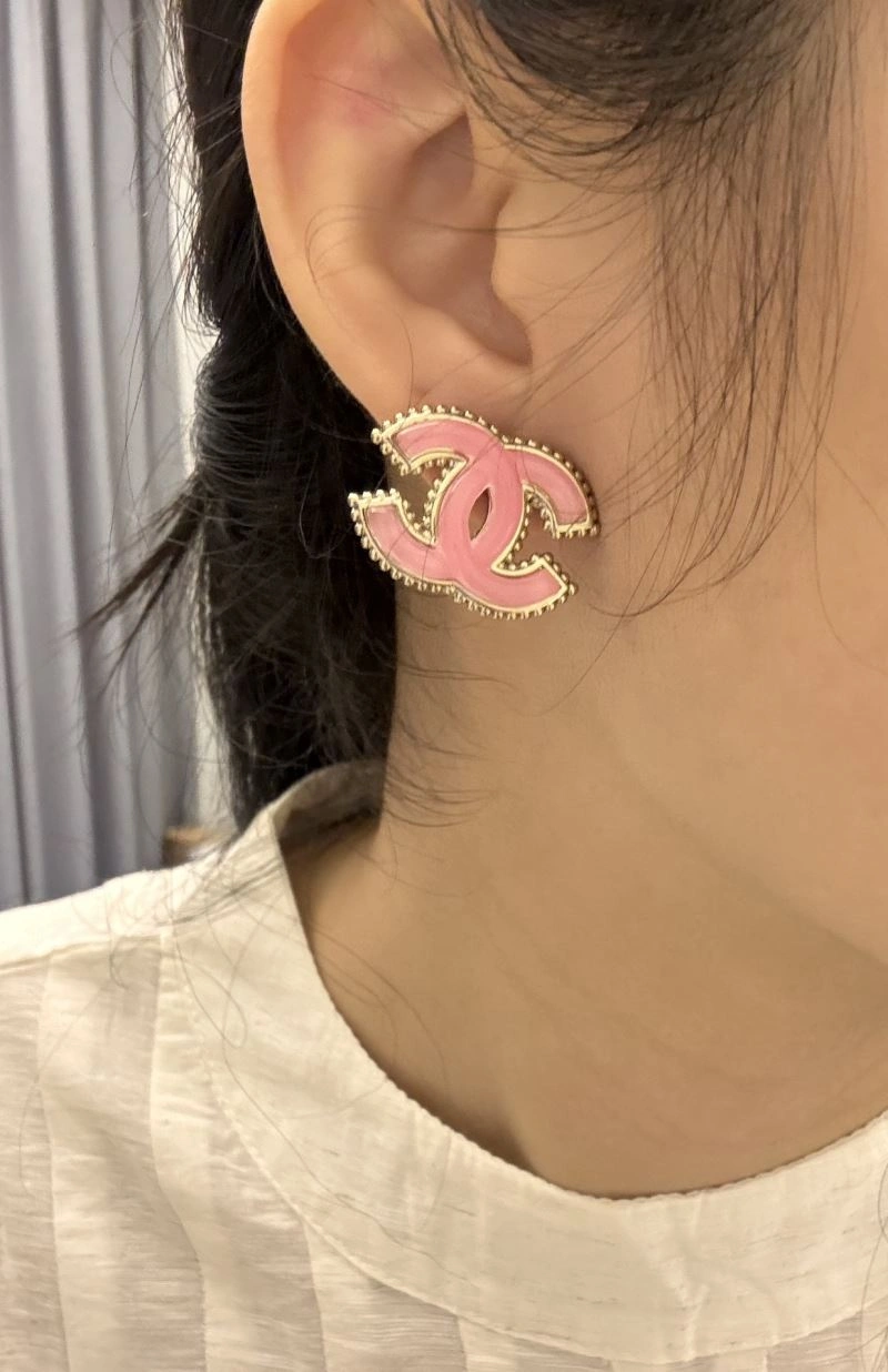 Comfortable Chanel Earrings 232293