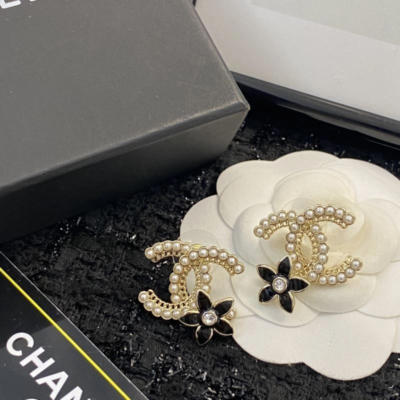 Soft Chanel Earrings 232201