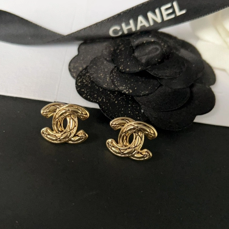 Chanel Earrings FreshLook 232200