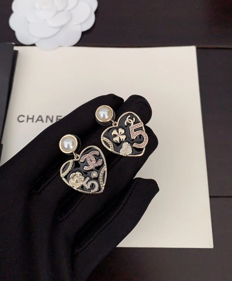 Vibrant Chanel Earrings 232198