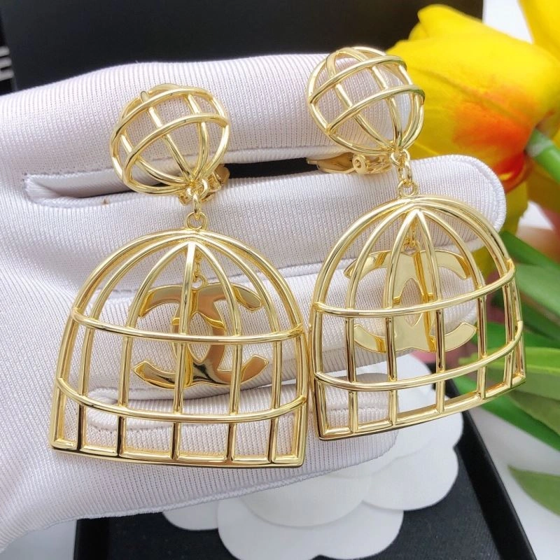 Chanel Earrings Comfortable 232223