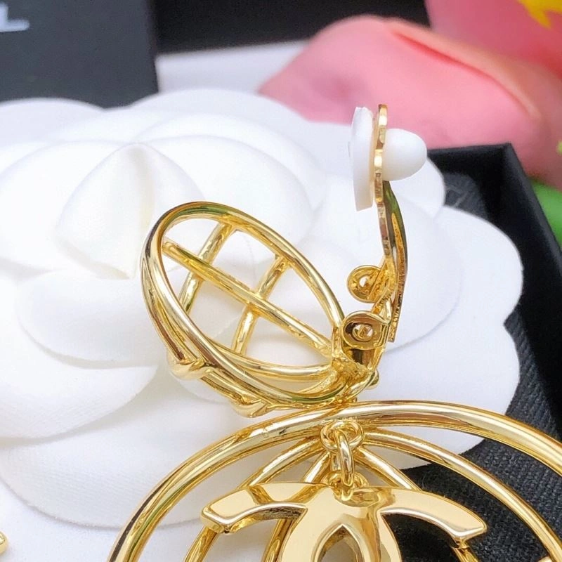 Chanel Earrings Comfortable 232223