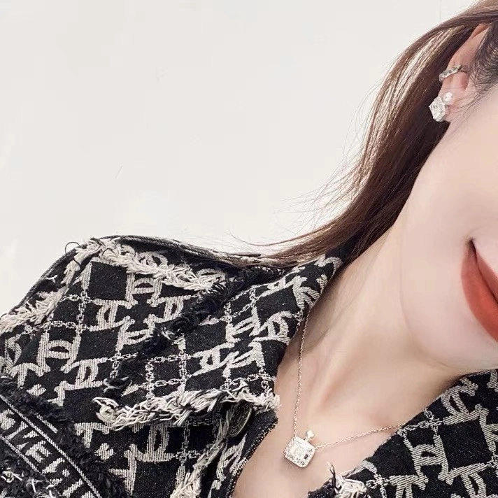 Chanel Earrings ZeroBulk 232187