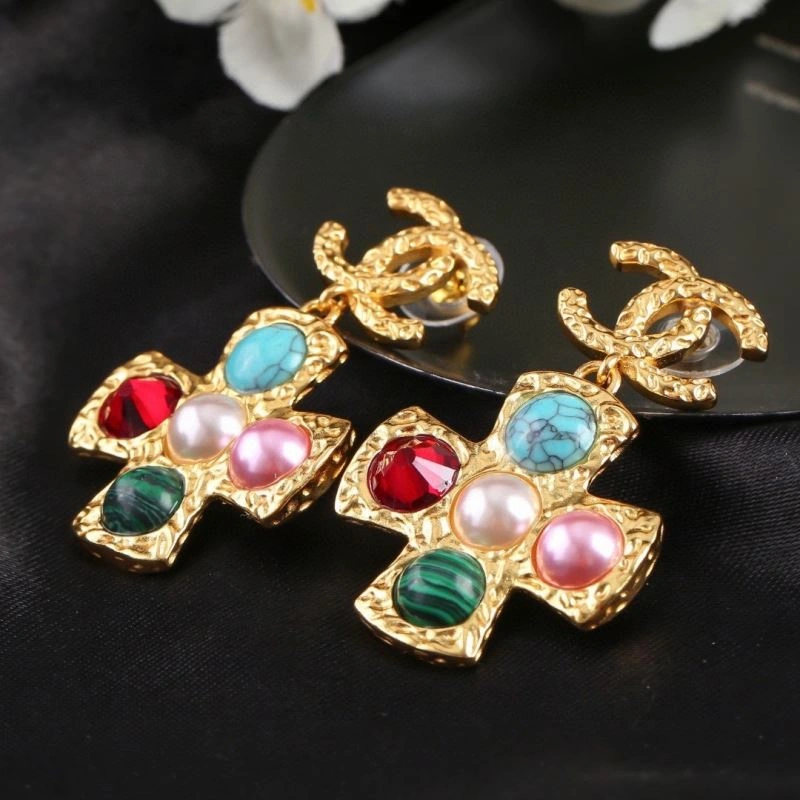 Chanel Earrings Snug 232204