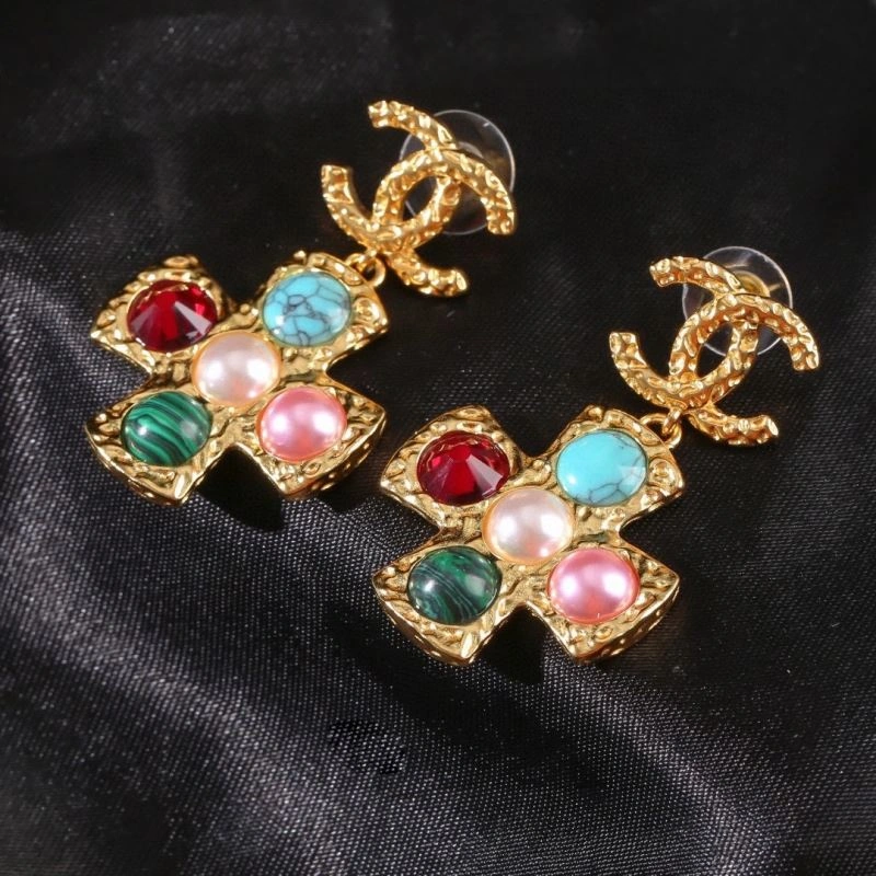 Chanel Earrings Snug 232204