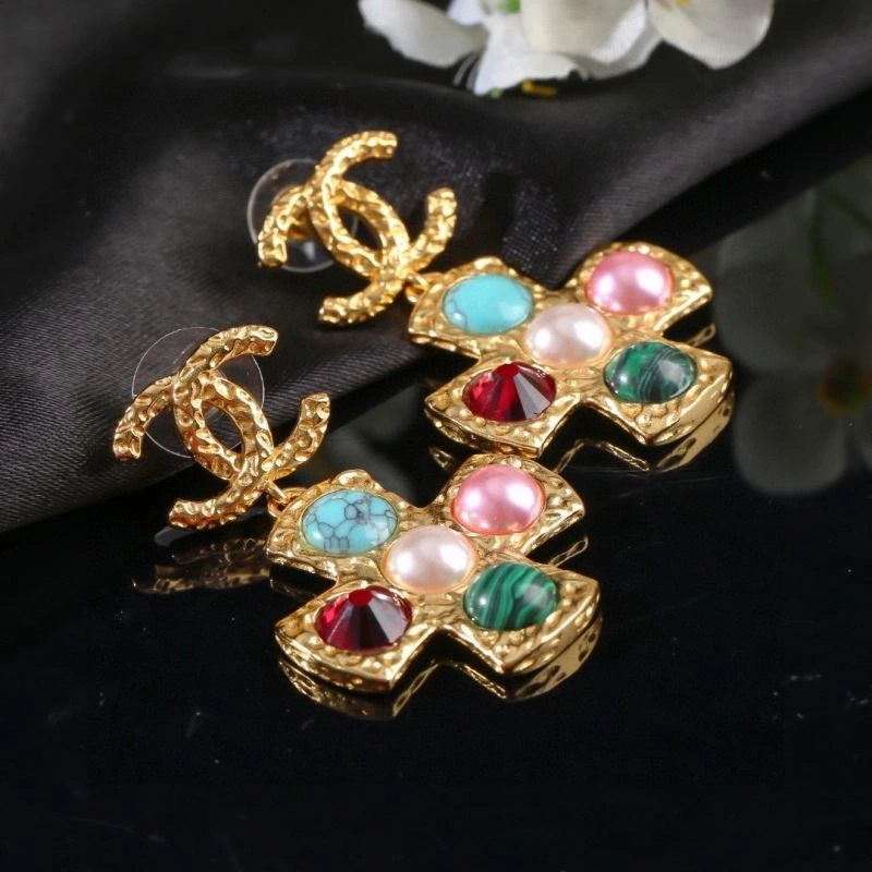 Chanel Earrings Snug 232204