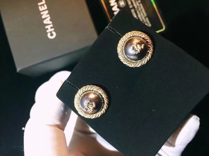 Supportive Chanel Earrings 232173