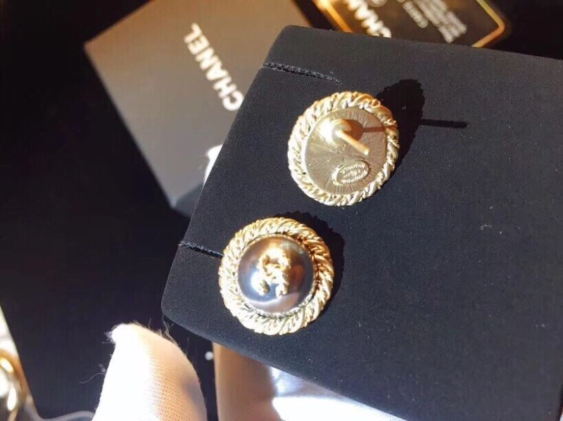 Supportive Chanel Earrings 232173