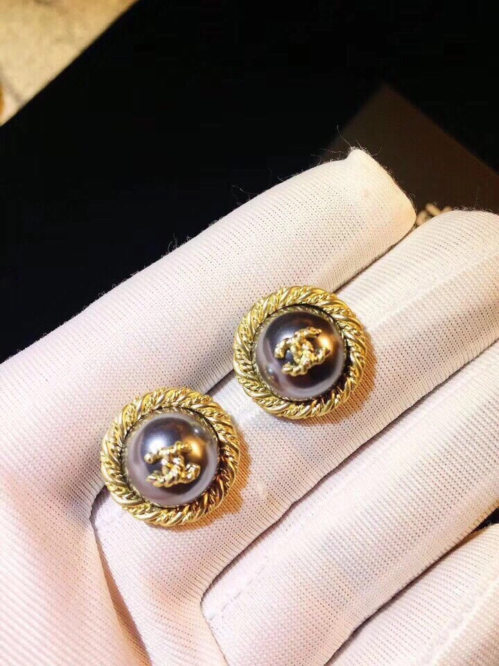 Supportive Chanel Earrings 232173