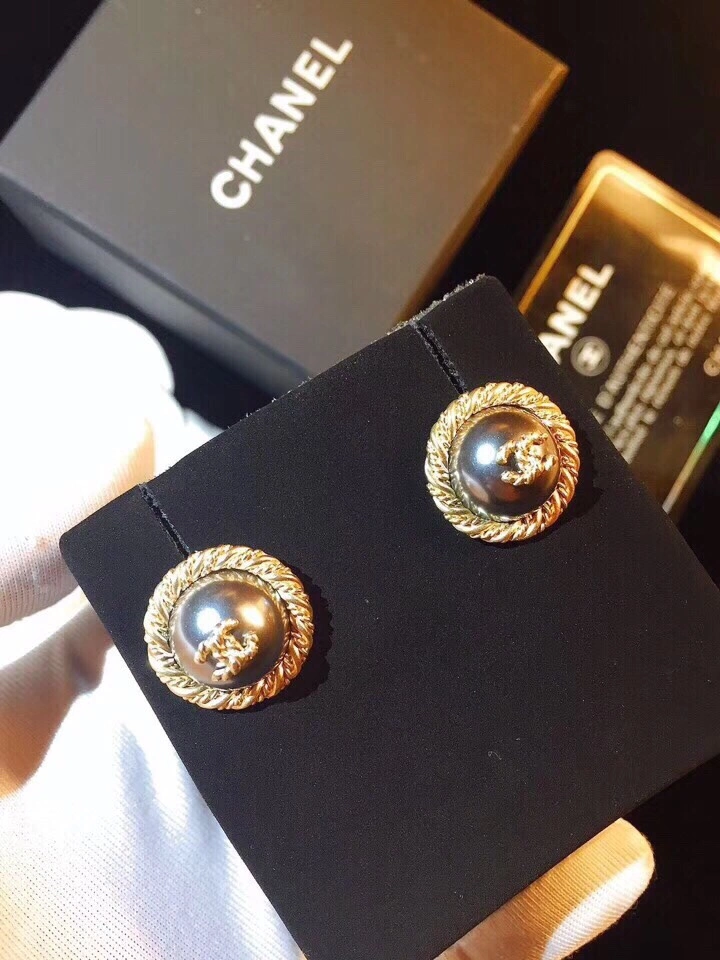Supportive Chanel Earrings 232173