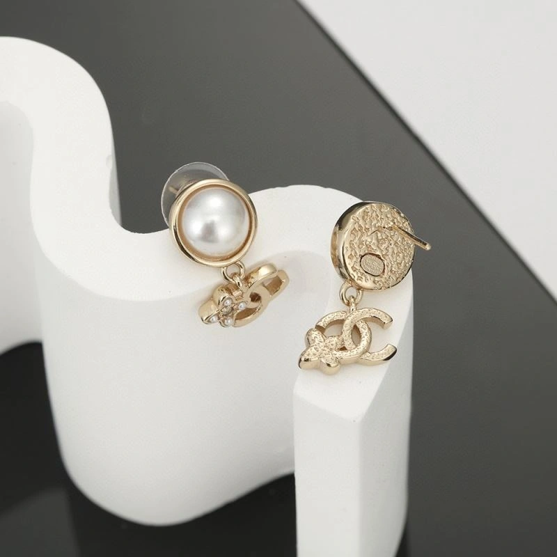 MoistureWicking Chanel Earrings 232169