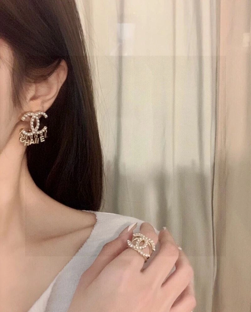 Chanel Earrings NewStyle 232235
