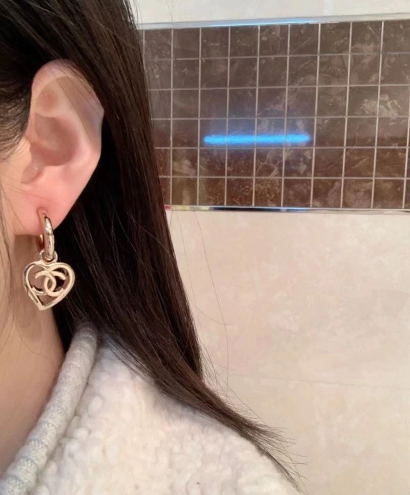 Seasonal Chanel Earrings 232151