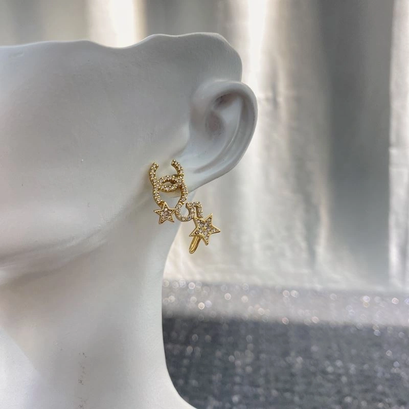 Comfortable Chanel Earrings 232179