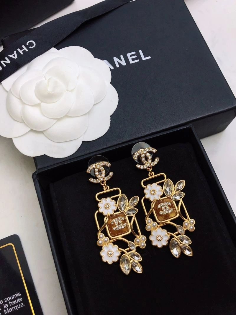 Chanel Earrings Comfortable 232126