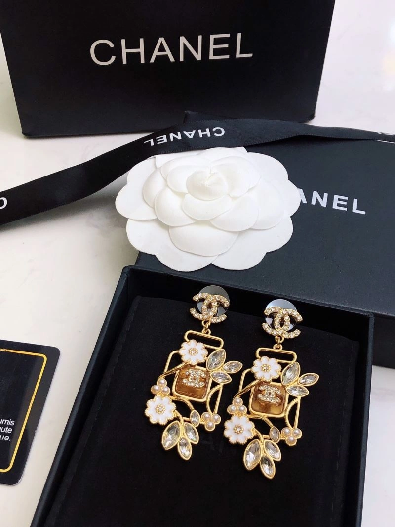 Chanel Earrings Comfortable 232126