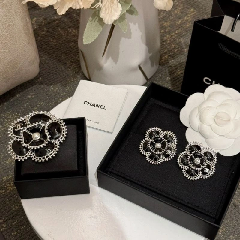 Chanel Earrings ModernLook 232190