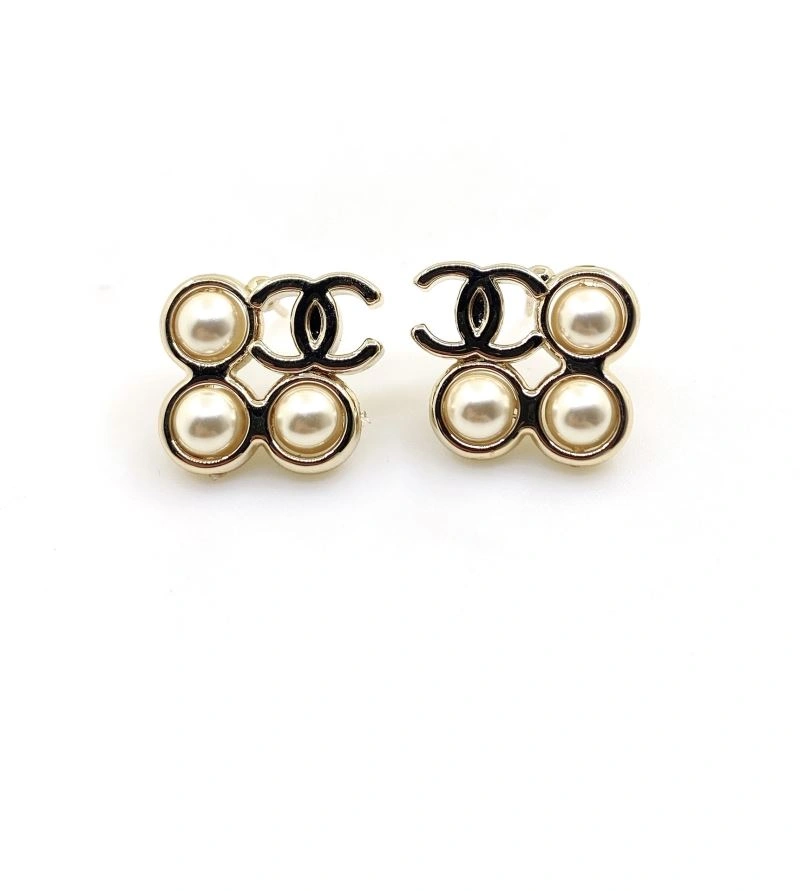Chanel Earrings Supportive 232120