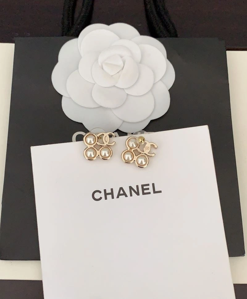 Chanel Earrings Supportive 232120