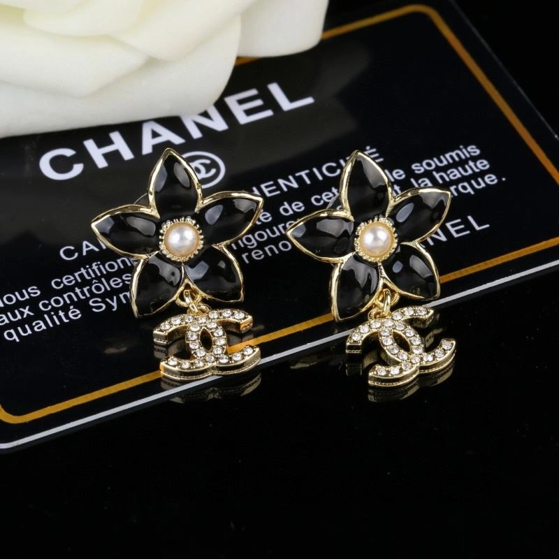 Chanel Earrings Snug 232117