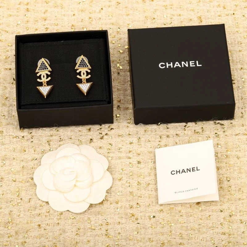 Sleek Chanel Earrings 232112