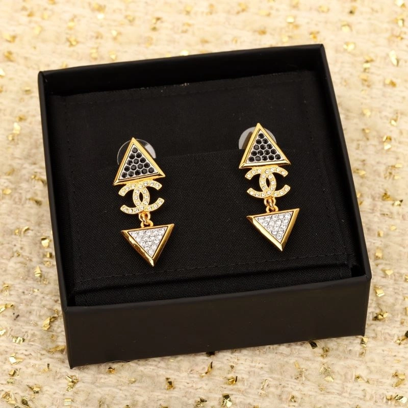 Sleek Chanel Earrings 232112