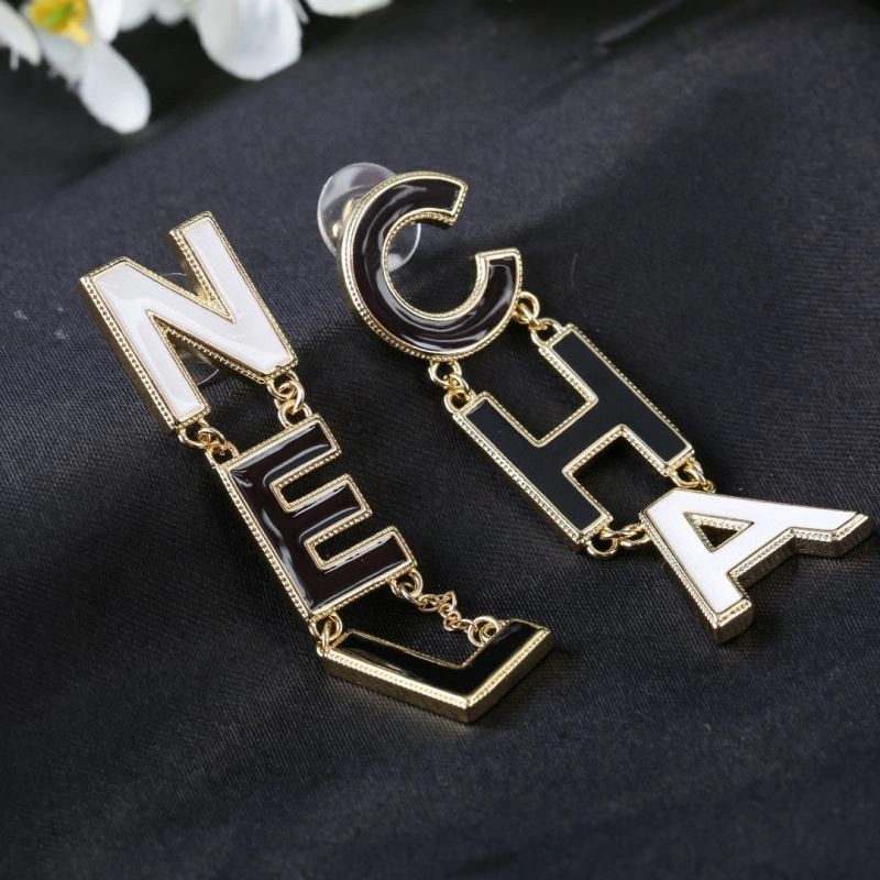 Chanel Earrings FreshLook 231844