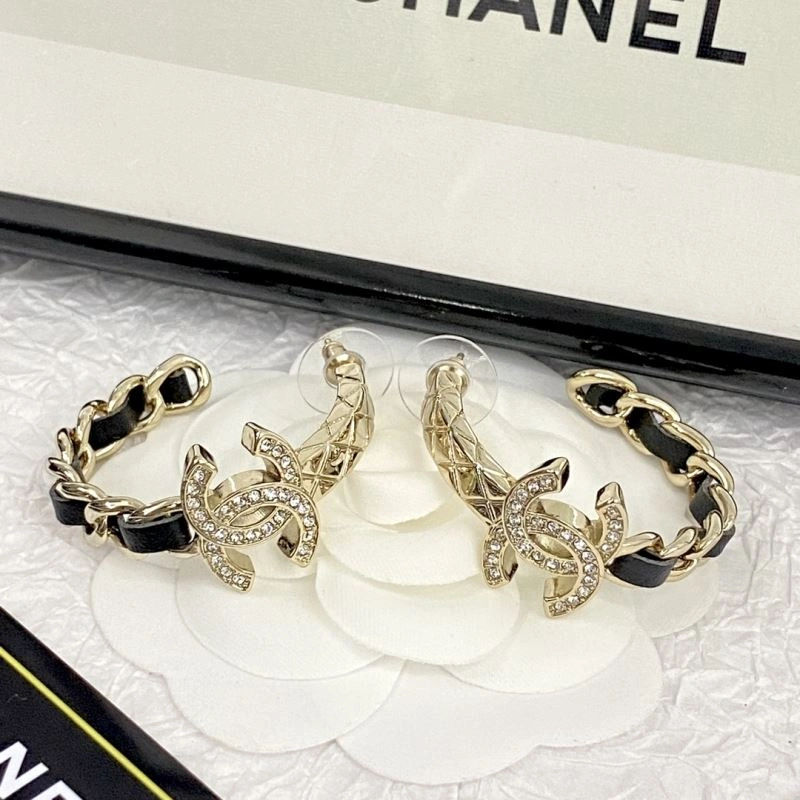 Breathable Chanel Earrings 231873