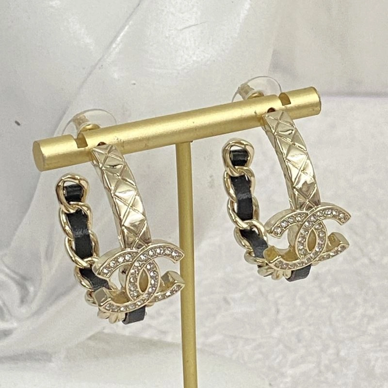 Breathable Chanel Earrings 231873
