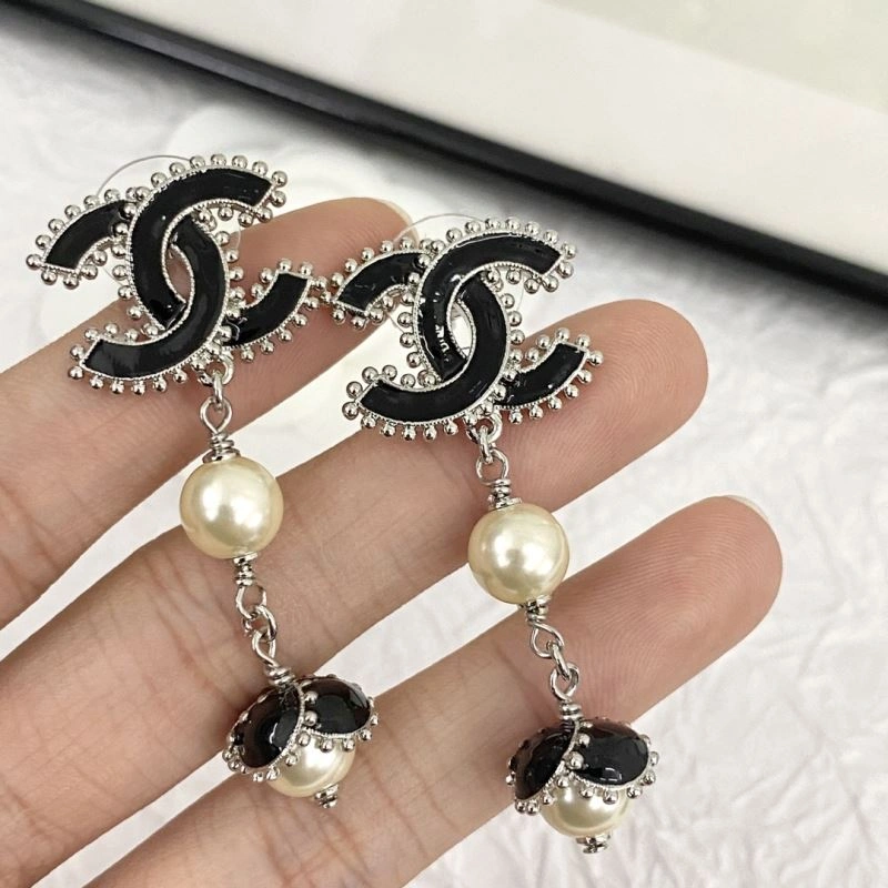 Chanel Earrings SmoothTexture 231828
