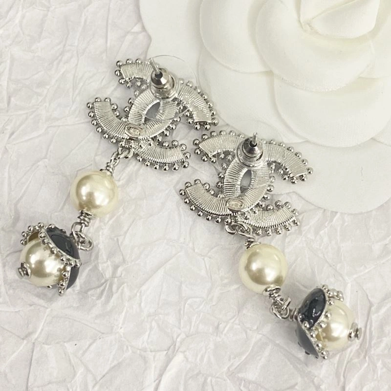 Chanel Earrings SmoothTexture 231828