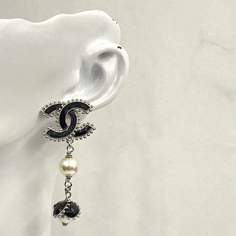 Chanel Earrings SmoothTexture 231828
