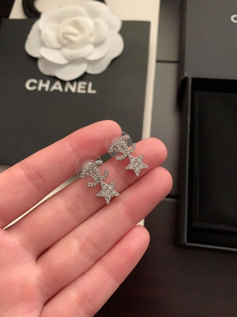Affordable Chanel Earrings 231883