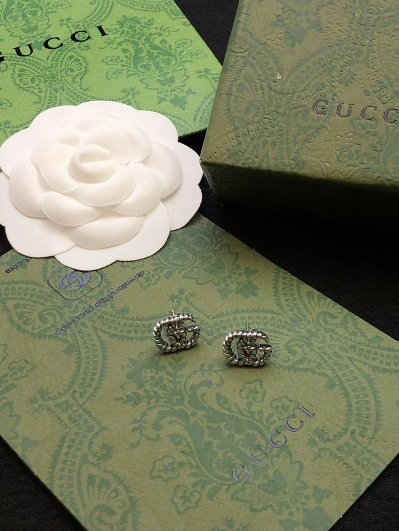 Vibrant Chanel Earrings 231830