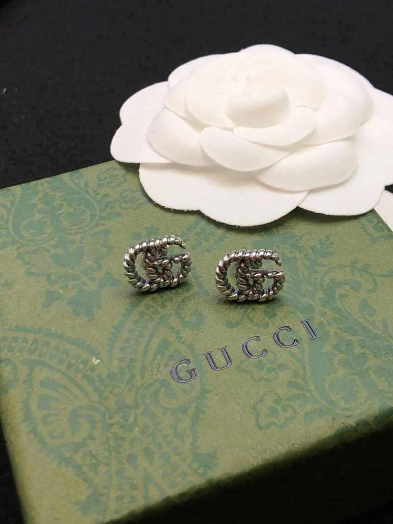 Vibrant Chanel Earrings 231830