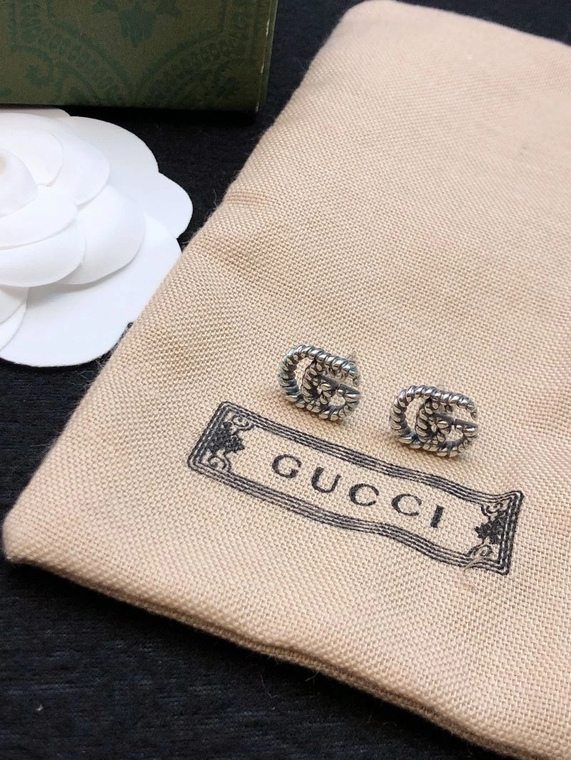 Vibrant Chanel Earrings 231830