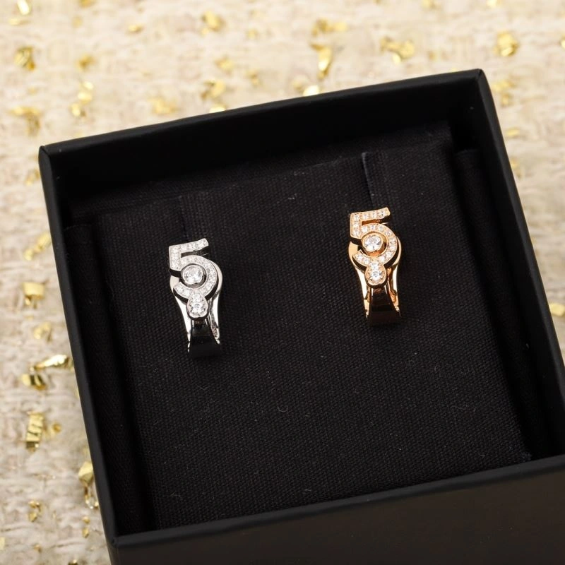 Chanel Earrings Practical 231821