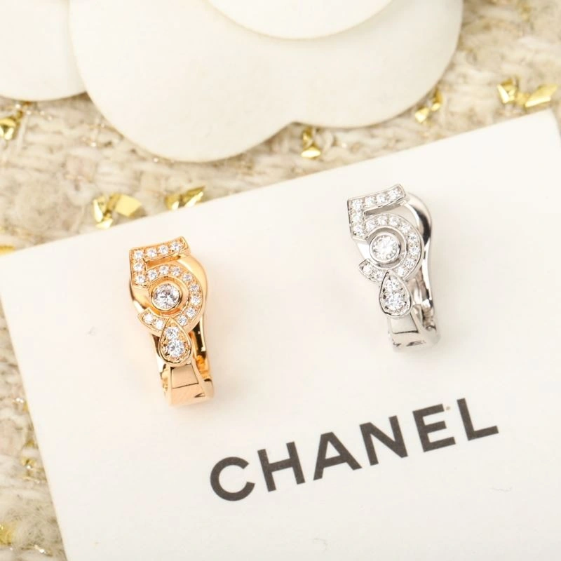 Chanel Earrings Practical 231821
