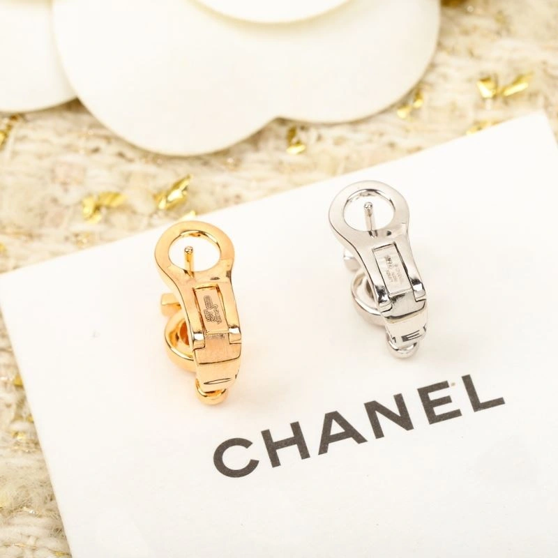 Chanel Earrings Practical 231821