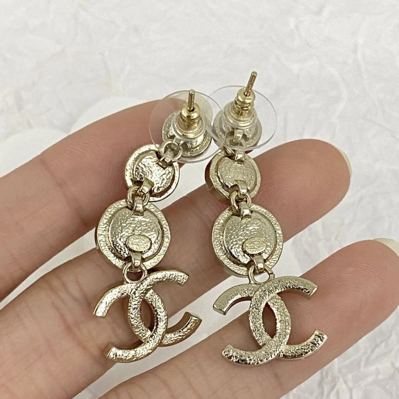 Chanel Earrings Comfortable 231869