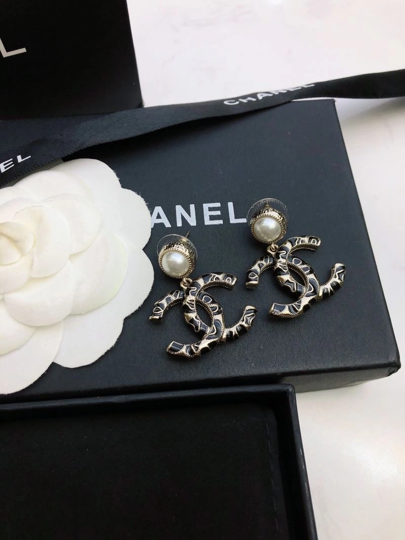 Sleek Chanel Earrings 231885