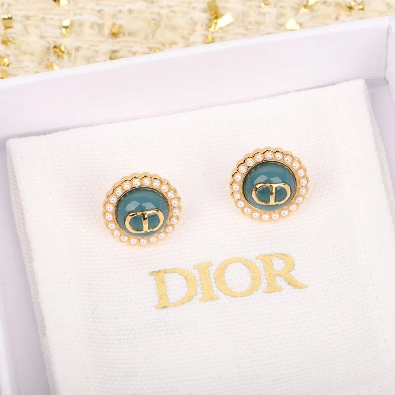 Sustainable Chanel Earrings 231811